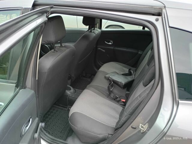 Серый Рено Клио, объемом двигателя 1.46 л и пробегом 212 тыс. км за 4500 $, фото 10 на Automoto.ua