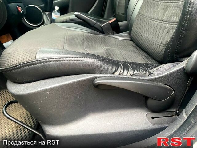 Сірий Рено Кліо, об'ємом двигуна 1.5 л та пробігом 331 тис. км за 4600 $, фото 11 на Automoto.ua