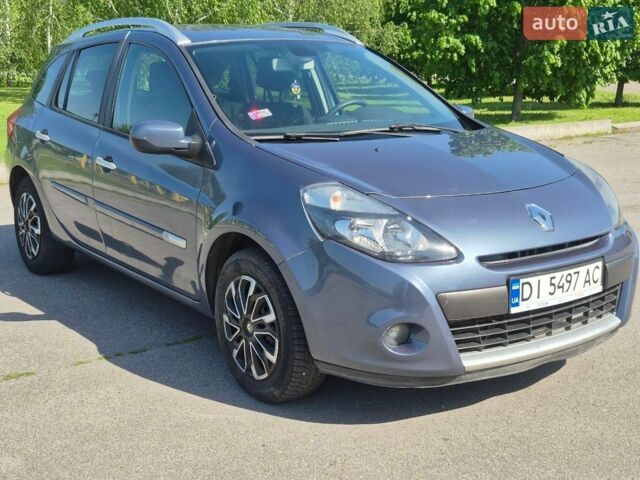 Серый Рено Клио, объемом двигателя 1.5 л и пробегом 300 тыс. км за 4100 $, фото 4 на Automoto.ua