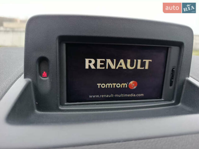 Серый Рено Клио, объемом двигателя 1.6 л и пробегом 166 тыс. км за 7200 $, фото 16 на Automoto.ua