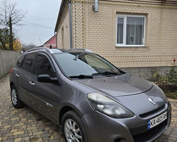 Серый Рено Клио, объемом двигателя 1.46 л и пробегом 176 тыс. км за 3999 $, фото 8 на Automoto.ua