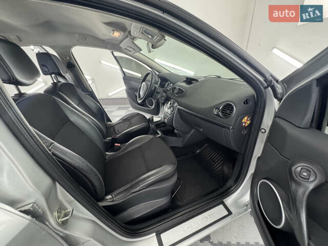 Сірий Рено Кліо, об'ємом двигуна 1.5 л та пробігом 189 тис. км за 5399 $, фото 12 на Automoto.ua
