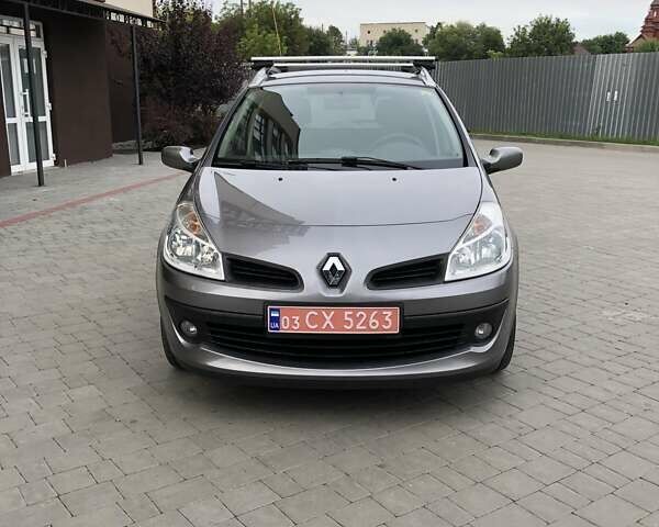 Серый Рено Клио, объемом двигателя 1.6 л и пробегом 185 тыс. км за 5900 $, фото 20 на Automoto.ua