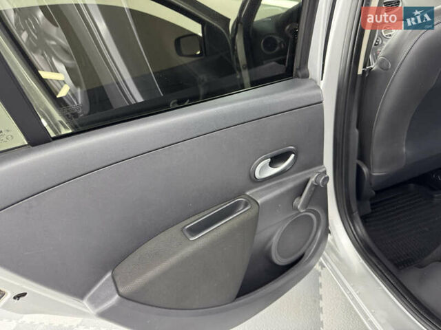 Сірий Рено Кліо, об'ємом двигуна 1.5 л та пробігом 189 тис. км за 5399 $, фото 18 на Automoto.ua