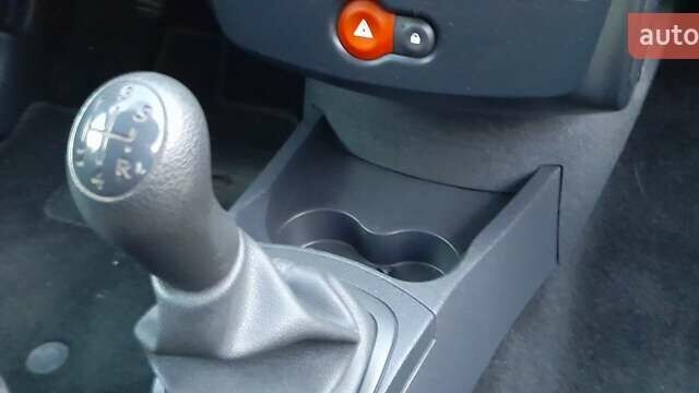 Серый Рено Клио, объемом двигателя 1.2 л и пробегом 200 тыс. км за 5200 $, фото 7 на Automoto.ua