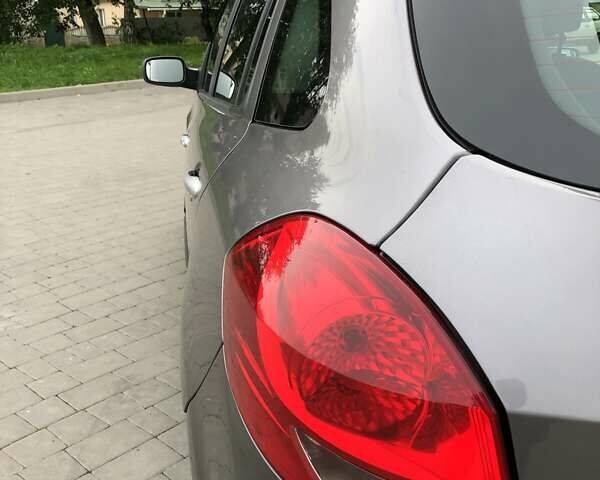 Серый Рено Клио, объемом двигателя 1.6 л и пробегом 185 тыс. км за 5900 $, фото 33 на Automoto.ua