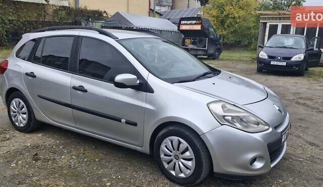 Серый Рено Клио, объемом двигателя 1.15 л и пробегом 194 тыс. км за 4499 $, фото 7 на Automoto.ua