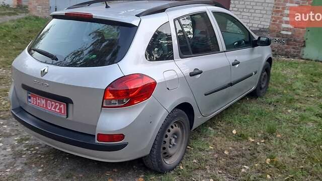 Серый Рено Клио, объемом двигателя 1.2 л и пробегом 200 тыс. км за 5200 $, фото 5 на Automoto.ua