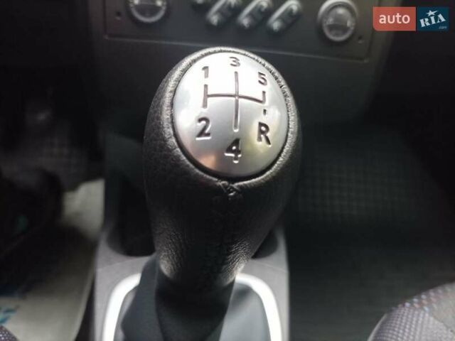 Серый Рено Клио, объемом двигателя 1.5 л и пробегом 249 тыс. км за 5500 $, фото 30 на Automoto.ua