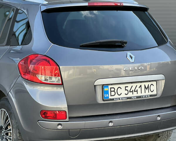 Серый Рено Клио, объемом двигателя 1.5 л и пробегом 210 тыс. км за 5999 $, фото 10 на Automoto.ua