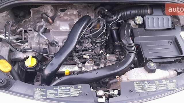 Серый Рено Клио, объемом двигателя 1.2 л и пробегом 200 тыс. км за 5200 $, фото 22 на Automoto.ua