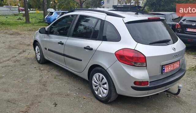 Серый Рено Клио, объемом двигателя 1.15 л и пробегом 194 тыс. км за 4499 $, фото 9 на Automoto.ua