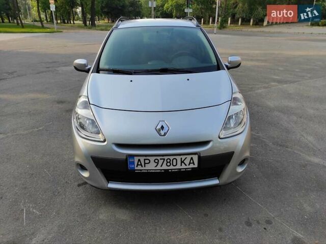 Сірий Рено Кліо, об'ємом двигуна 1.15 л та пробігом 217 тис. км за 4600 $, фото 1 на Automoto.ua