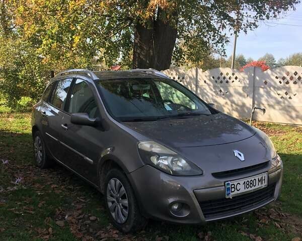 Серый Рено Клио, объемом двигателя 1.5 л и пробегом 200 тыс. км за 6000 $, фото 7 на Automoto.ua