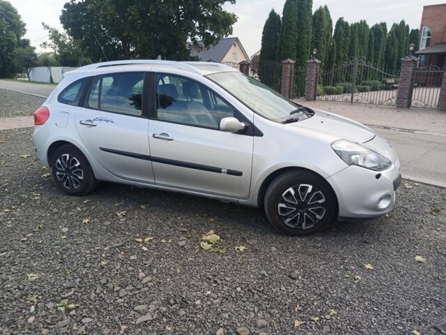 Серый Рено Клио, объемом двигателя 1.2 л и пробегом 200 тыс. км за 4200 $, фото 2 на Automoto.ua