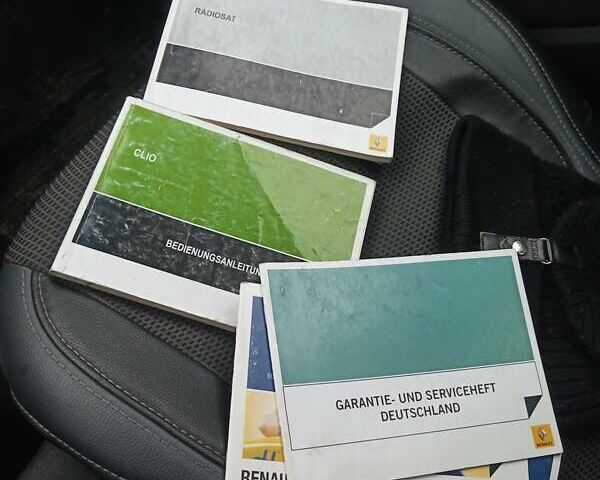 Серый Рено Клио, объемом двигателя 1.15 л и пробегом 240 тыс. км за 3990 $, фото 8 на Automoto.ua