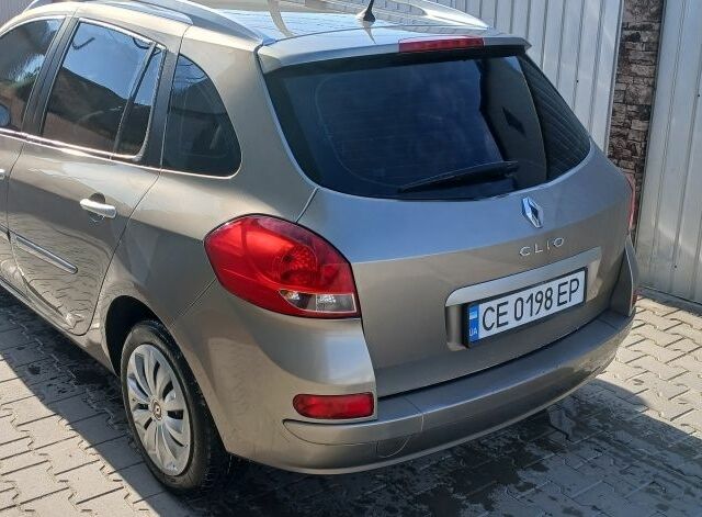 Серый Рено Клио, объемом двигателя 1.1 л и пробегом 220 тыс. км за 5100 $, фото 5 на Automoto.ua