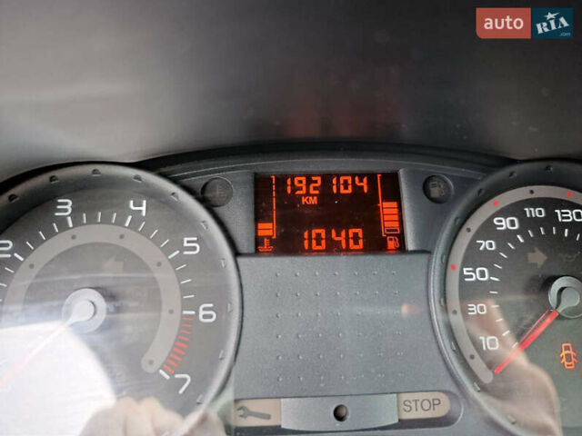 Серый Рено Клио, объемом двигателя 1.2 л и пробегом 192 тыс. км за 4850 $, фото 13 на Automoto.ua