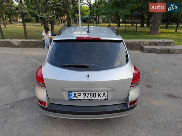 Сірий Рено Кліо, об'ємом двигуна 1.15 л та пробігом 217 тис. км за 4600 $, фото 3 на Automoto.ua