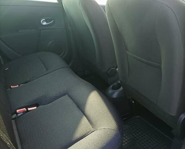 Серый Рено Клио, объемом двигателя 1.5 л и пробегом 249 тыс. км за 5500 $, фото 14 на Automoto.ua