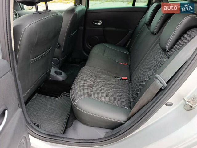Серый Рено Клио, объемом двигателя 1.6 л и пробегом 166 тыс. км за 7200 $, фото 27 на Automoto.ua