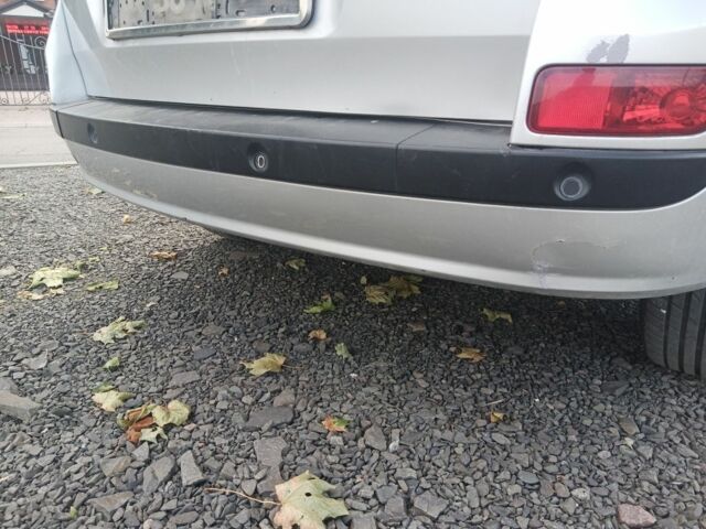 Серый Рено Клио, объемом двигателя 1.2 л и пробегом 200 тыс. км за 4200 $, фото 4 на Automoto.ua