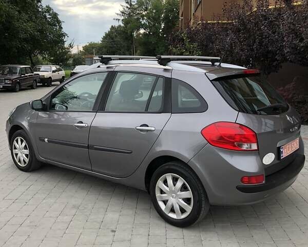 Серый Рено Клио, объемом двигателя 1.6 л и пробегом 185 тыс. км за 5900 $, фото 17 на Automoto.ua