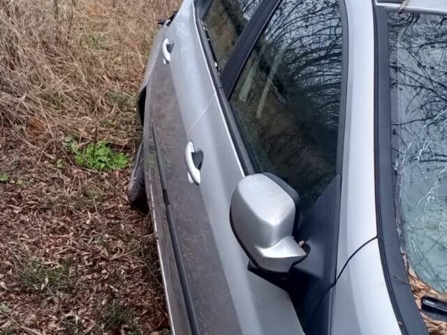 Сірий Рено Кліо, об'ємом двигуна 0 л та пробігом 150 тис. км за 900 $, фото 2 на Automoto.ua