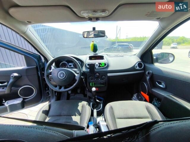 Сірий Рено Кліо, об'ємом двигуна 1.46 л та пробігом 180 тис. км за 4800 $, фото 9 на Automoto.ua