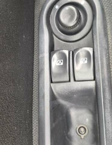 Серый Рено Клио, объемом двигателя 1.15 л и пробегом 194 тыс. км за 4499 $, фото 5 на Automoto.ua