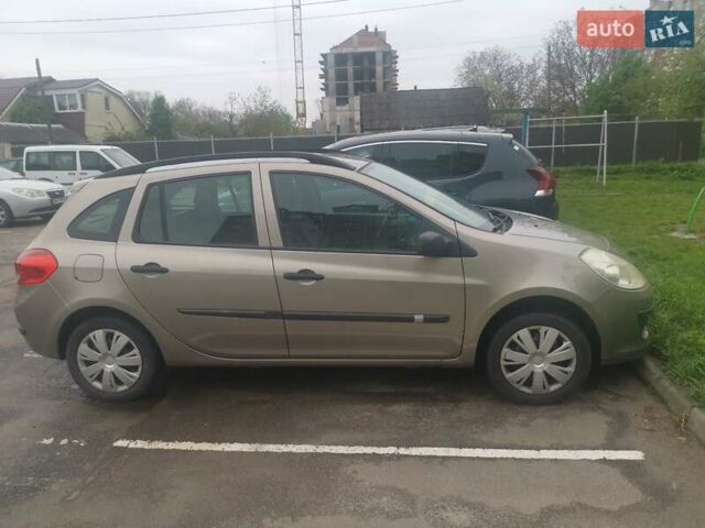 Серый Рено Клио, объемом двигателя 1.2 л и пробегом 290 тыс. км за 4500 $, фото 3 на Automoto.ua