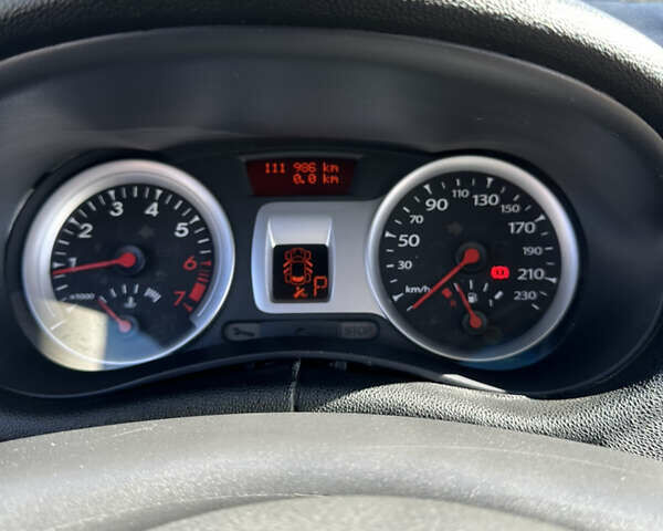 Рено Клио 2009 в Ивано-Франковске на Automoto.ua Серый Рено Клио, объемом двигателя 1.6 л и пробегом 112 тыс. км за 5700 $, фото 8 на Automoto.ua