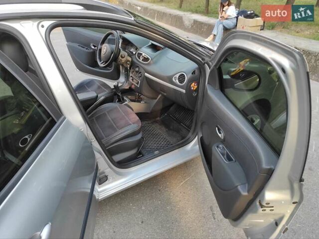 Сірий Рено Кліо, об'ємом двигуна 1.15 л та пробігом 217 тис. км за 4600 $, фото 9 на Automoto.ua