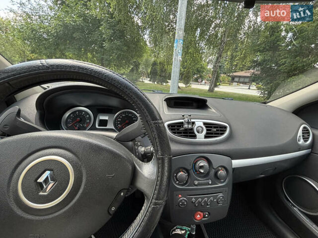 Сірий Рено Кліо, об'ємом двигуна 1.2 л та пробігом 199 тис. км за 5200 $, фото 9 на Automoto.ua