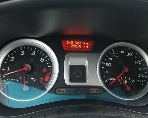 Серый Рено Клио, объемом двигателя 1.15 л и пробегом 240 тыс. км за 3990 $, фото 5 на Automoto.ua