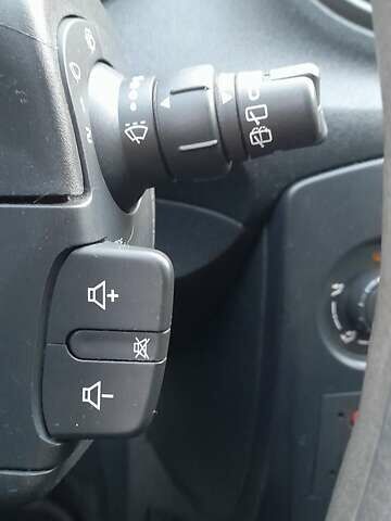 Серый Рено Клио, объемом двигателя 1.2 л и пробегом 200 тыс. км за 5200 $, фото 17 на Automoto.ua