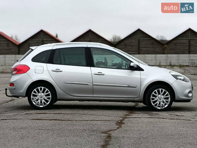 Серый Рено Клио, объемом двигателя 1.6 л и пробегом 166 тыс. км за 7200 $, фото 7 на Automoto.ua