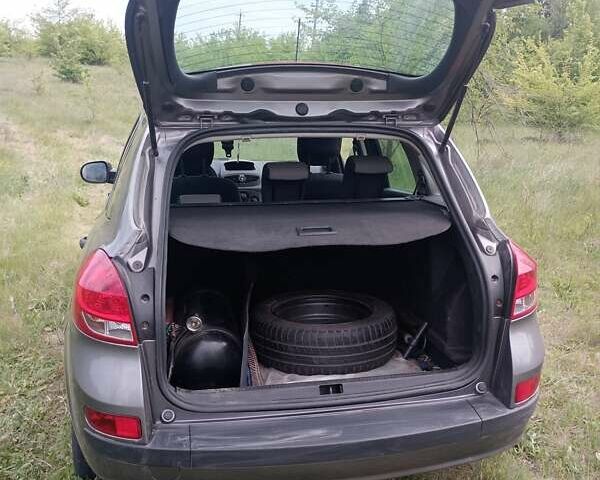 Сірий Рено Кліо, об'ємом двигуна 1.15 л та пробігом 99 тис. км за 5400 $, фото 5 на Automoto.ua