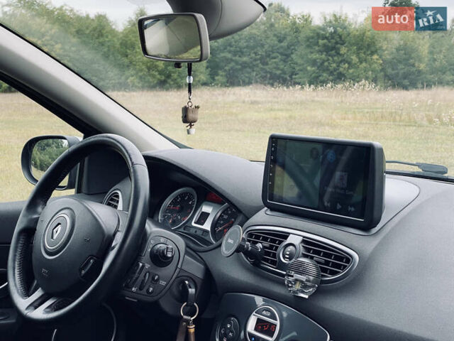 Сірий Рено Кліо, об'ємом двигуна 1.5 л та пробігом 260 тис. км за 5600 $, фото 22 на Automoto.ua