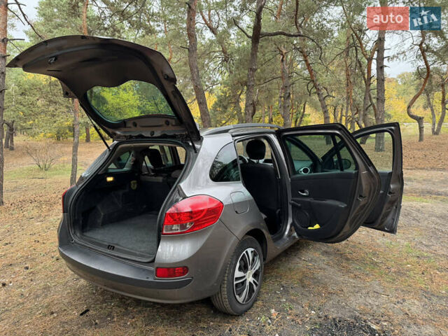 Рено Кліо 2010 у Дніпро (Дніпропетровську) на Automoto.ua Сірий Рено Кліо, об'ємом двигуна 1.15 л та пробігом 220 тис. км за 5000 $, фото 6 на Automoto.ua