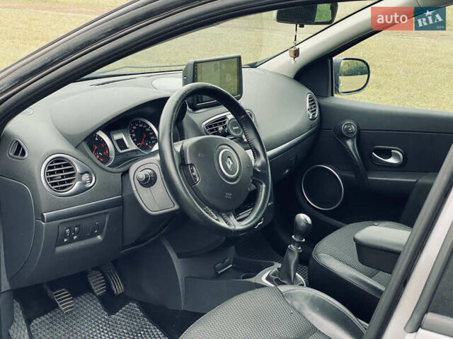 Сірий Рено Кліо, об'ємом двигуна 1.5 л та пробігом 260 тис. км за 5600 $, фото 15 на Automoto.ua
