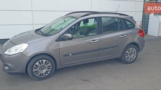 Сірий Рено Кліо, об'ємом двигуна 1.2 л та пробігом 200 тис. км за 5500 $, фото 1 на Automoto.ua