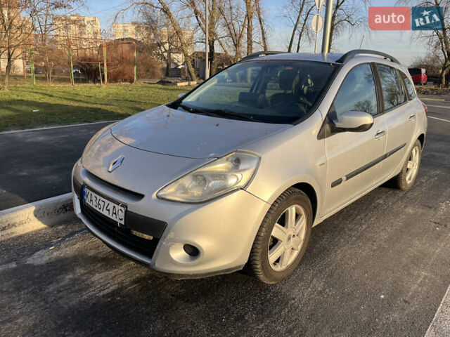 Серый Рено Клио, объемом двигателя 0 л и пробегом 269 тыс. км за 5300 $, фото 2 на Automoto.ua