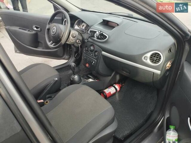 Сірий Рено Кліо, об'ємом двигуна 1.15 л та пробігом 187 тис. км за 4750 $, фото 5 на Automoto.ua
