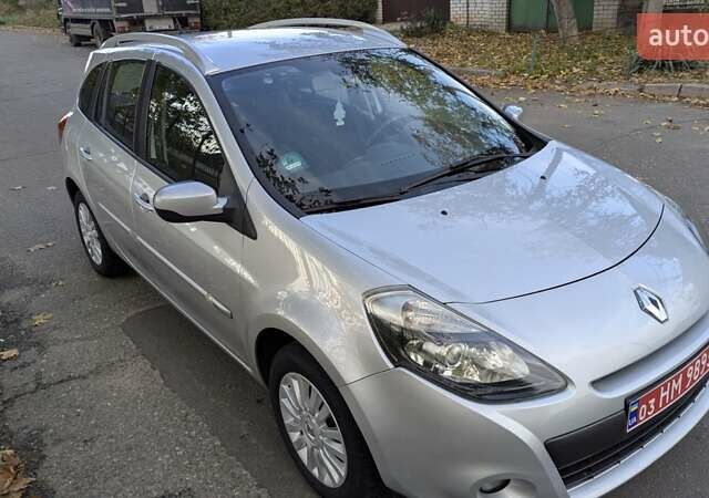 Рено Клио 2010 в Николаеве на Automoto.ua Серый Рено Клио, объемом двигателя 1.2 л и пробегом 192 тыс. км за 5300 $, фото 8 на Automoto.ua