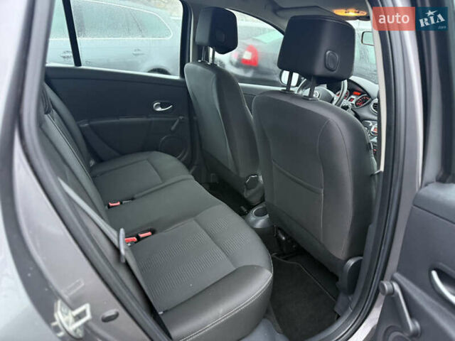 Сірий Рено Кліо, об'ємом двигуна 1.2 л та пробігом 177 тис. км за 5999 $, фото 20 на Automoto.ua