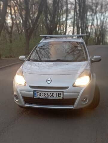 Серый Рено Клио, объемом двигателя 1.6 л и пробегом 246 тыс. км за 4700 $, фото 13 на Automoto.ua