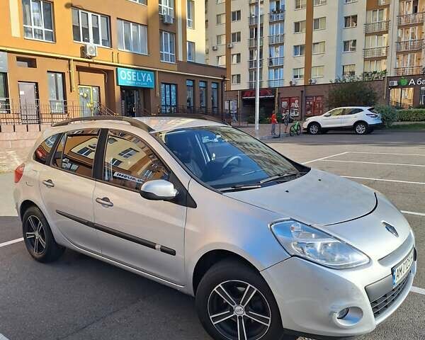 Сірий Рено Кліо, об'ємом двигуна 1.46 л та пробігом 277 тис. км за 4200 $, фото 3 на Automoto.ua