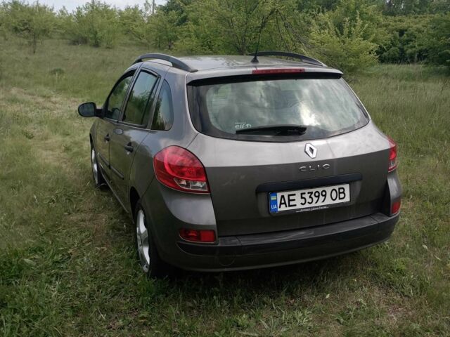 Серый Рено Клио, объемом двигателя 1.2 л и пробегом 98 тыс. км за 5600 $, фото 6 на Automoto.ua