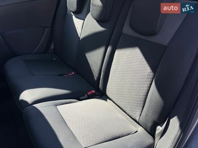 Серый Рено Клио, объемом двигателя 1.2 л и пробегом 202 тыс. км за 5300 $, фото 15 на Automoto.ua